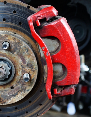 Automotive brake repair and service tips. How your car brakes work.